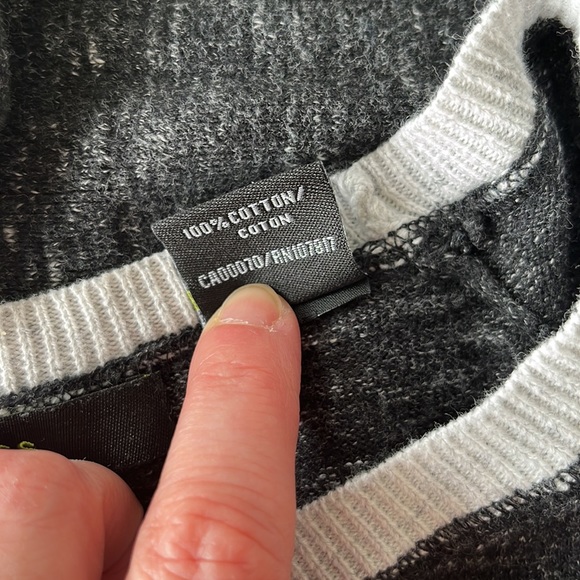 Color block sweater - Picture 6 of 10